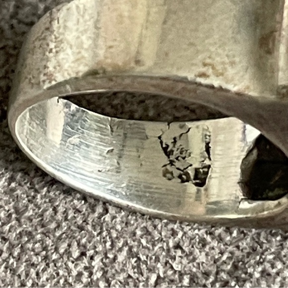 Sterling Silver Ribbed Textured Ring - Picture 7 of 8